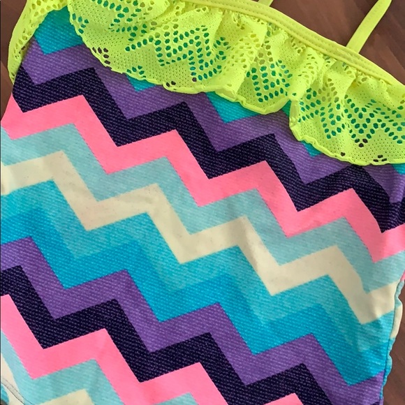 🚺Girl OP Swimsuit - Picture 2 of 6